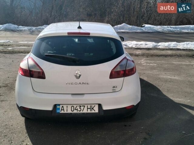 Белый Рено Меган, объемом двигателя 1.46 л и пробегом 221 тыс. км за 5600 $, фото 1 на Automoto.ua