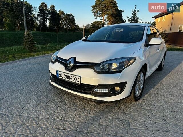 Белый Рено Меган, объемом двигателя 1.46 л и пробегом 158 тыс. км за 7400 $, фото 1 на Automoto.ua