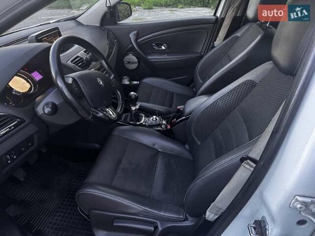 Белый Рено Меган, объемом двигателя 1.5 л и пробегом 246 тыс. км за 10000 $, фото 1 на Automoto.ua