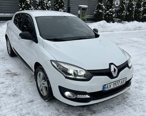 Белый Рено Меган, объемом двигателя 1.46 л и пробегом 220 тыс. км за 7400 $, фото 1 на Automoto.ua