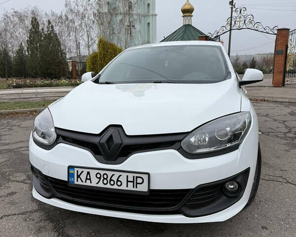 Белый Рено Меган, объемом двигателя 1.5 л и пробегом 239 тыс. км за 6500 $, фото 1 на Automoto.ua