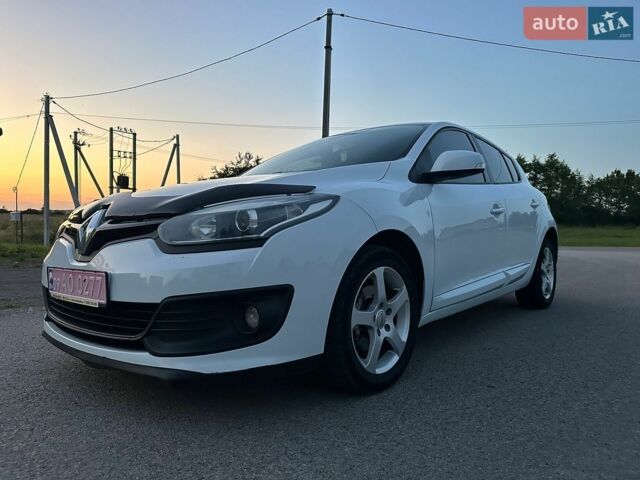 Белый Рено Меган, объемом двигателя 1.5 л и пробегом 270 тыс. км за 6799 $, фото 1 на Automoto.ua