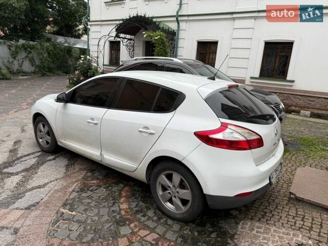 Білий Рено Меган, об'ємом двигуна 1.46 л та пробігом 285 тис. км за 6700 $, фото 1 на Automoto.ua