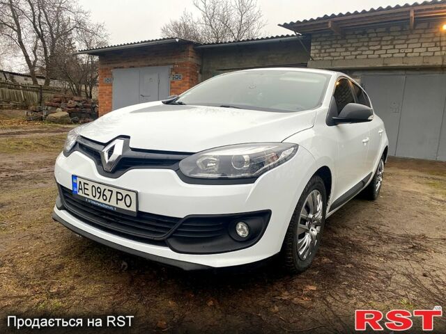 Белый Рено Меган, объемом двигателя 1.5 л и пробегом 200 тыс. км за 7500 $, фото 1 на Automoto.ua