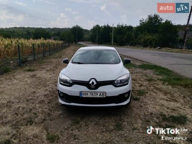 Белый Рено Меган, объемом двигателя 1.5 л и пробегом 268 тыс. км за 7800 $, фото 1 на Automoto.ua