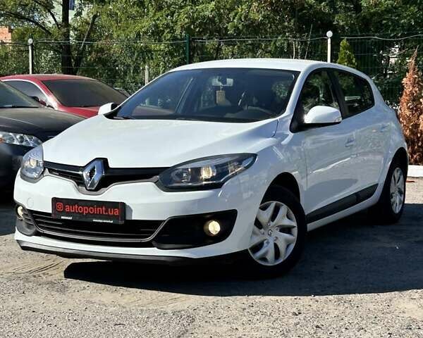 Белый Рено Меган, объемом двигателя 1.5 л и пробегом 231 тыс. км за 8200 $, фото 1 на Automoto.ua
