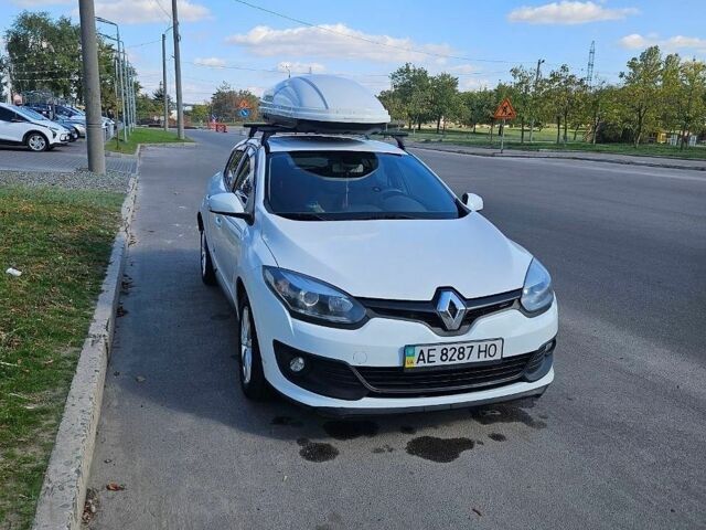 Белый Рено Меган, объемом двигателя 1.5 л и пробегом 188 тыс. км за 9200 $, фото 1 на Automoto.ua