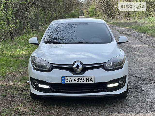 Белый Рено Меган, объемом двигателя 1.5 л и пробегом 210 тыс. км за 8400 $, фото 1 на Automoto.ua