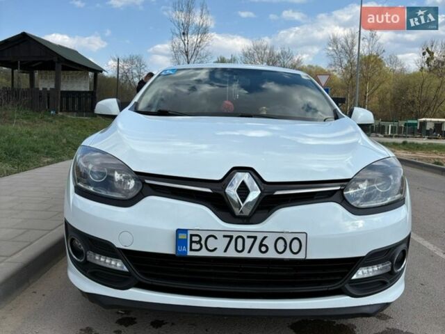 Белый Рено Меган, объемом двигателя 1.46 л и пробегом 230 тыс. км за 7400 $, фото 1 на Automoto.ua