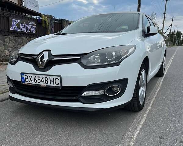 Белый Рено Меган, объемом двигателя 1.5 л и пробегом 241 тыс. км за 8700 $, фото 1 на Automoto.ua