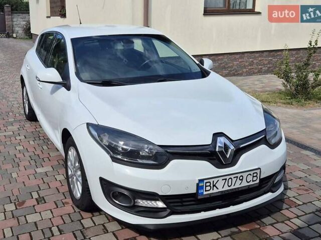 Белый Рено Меган, объемом двигателя 1.46 л и пробегом 203 тыс. км за 9500 $, фото 1 на Automoto.ua