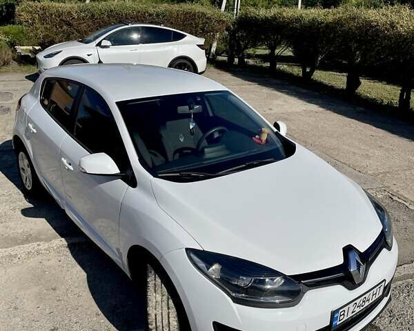 Белый Рено Меган, объемом двигателя 1.5 л и пробегом 157 тыс. км за 9000 $, фото 1 на Automoto.ua