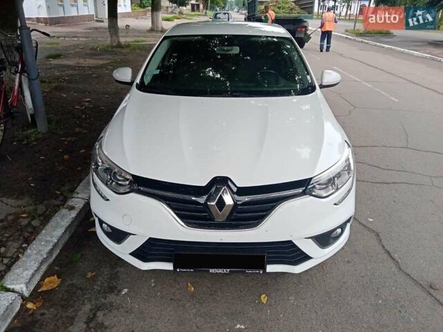 Білий Рено Меган, об'ємом двигуна 1.46 л та пробігом 172 тис. км за 10500 $, фото 1 на Automoto.ua