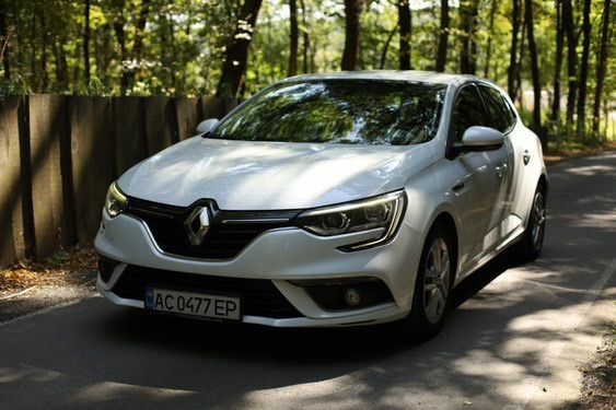 Білий Рено Меган, об'ємом двигуна 1.5 л та пробігом 220 тис. км за 11200 $, фото 1 на Automoto.ua