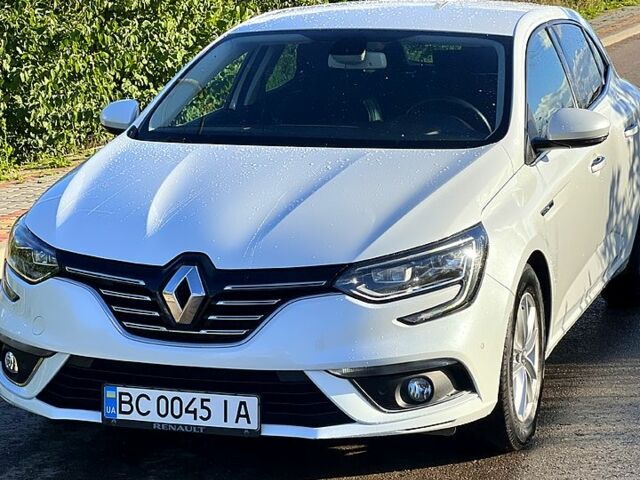 Білий Рено Меган, об'ємом двигуна 1.2 л та пробігом 41 тис. км за 15400 $, фото 1 на Automoto.ua