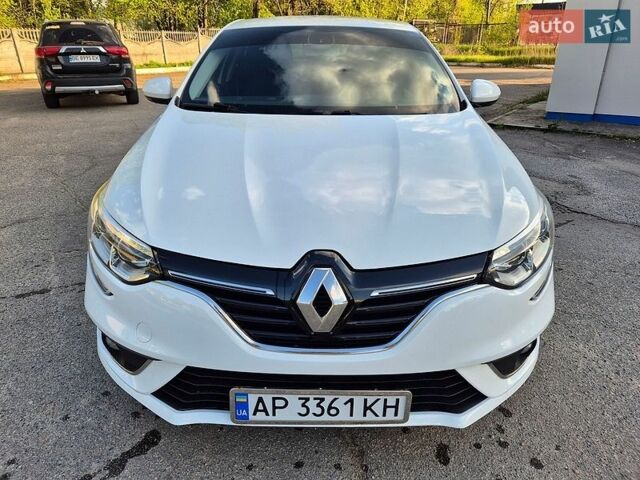 Белый Рено Меган, объемом двигателя 1.46 л и пробегом 312 тыс. км за 9999 $, фото 1 на Automoto.ua