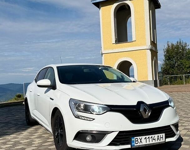 Белый Рено Меган, объемом двигателя 1.46 л и пробегом 307 тыс. км за 10400 $, фото 1 на Automoto.ua