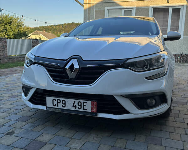 Білий Рено Меган, об'ємом двигуна 1.46 л та пробігом 233 тис. км за 11500 $, фото 1 на Automoto.ua