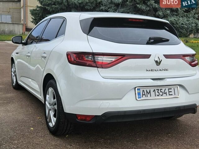 Білий Рено Меган, об'ємом двигуна 1.5 л та пробігом 253 тис. км за 10700 $, фото 1 на Automoto.ua