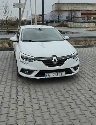 Белый Рено Меган, объемом двигателя 1.5 л и пробегом 182 тыс. км за 14999 $, фото 1 на Automoto.ua