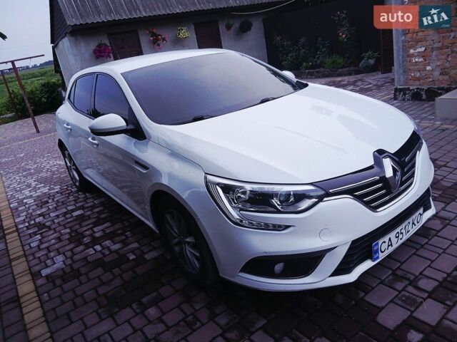 Белый Рено Меган, объемом двигателя 1.46 л и пробегом 177 тыс. км за 11500 $, фото 1 на Automoto.ua