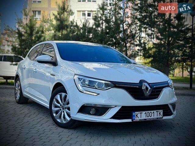 Белый Рено Меган, объемом двигателя 1.46 л и пробегом 200 тыс. км за 12700 $, фото 1 на Automoto.ua