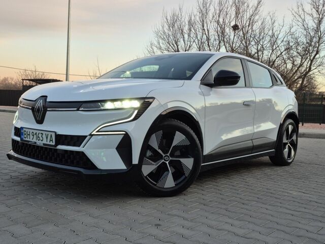 Белый Рено Меган, объемом двигателя 0 л и пробегом 29 тыс. км за 19999 $, фото 1 на Automoto.ua