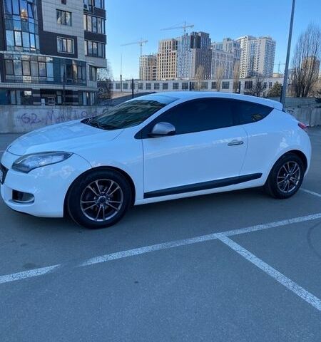 Білий Рено Меган, об'ємом двигуна 1.5 л та пробігом 142 тис. км за 8200 $, фото 1 на Automoto.ua