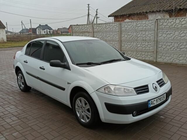 Белый Рено Меган, объемом двигателя 1.6 л и пробегом 280 тыс. км за 3250 $, фото 1 на Automoto.ua