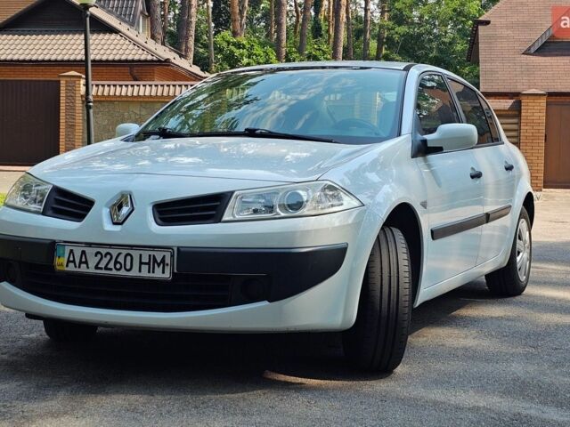 Білий Рено Меган, об'ємом двигуна 1.39 л та пробігом 220 тис. км за 4999 $, фото 1 на Automoto.ua