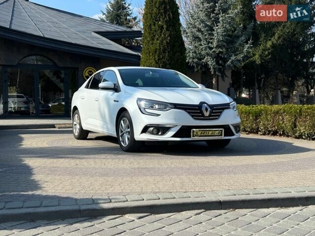 Белый Рено Меган, объемом двигателя 1.46 л и пробегом 198 тыс. км за 15750 $, фото 1 на Automoto.ua