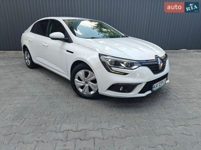 Белый Рено Меган, объемом двигателя 1.46 л и пробегом 141 тыс. км за 11500 $, фото 1 на Automoto.ua