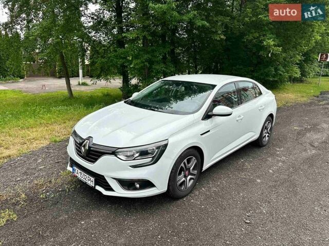 Белый Рено Меган, объемом двигателя 1.46 л и пробегом 119 тыс. км за 14500 $, фото 1 на Automoto.ua