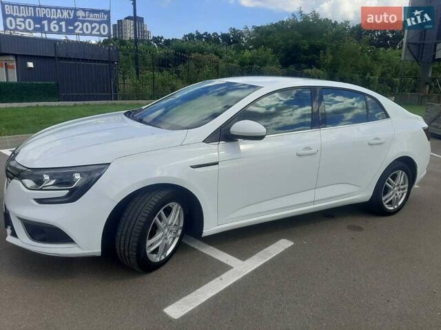 Белый Рено Меган, объемом двигателя 1.46 л и пробегом 180 тыс. км за 13200 $, фото 1 на Automoto.ua