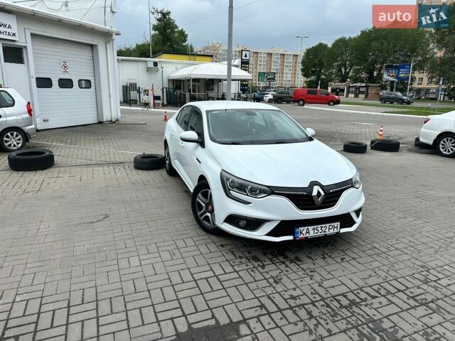 Белый Рено Меган, объемом двигателя 1.46 л и пробегом 120 тыс. км за 13500 $, фото 1 на Automoto.ua