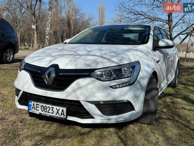 Білий Рено Меган, об'ємом двигуна 1.6 л та пробігом 97 тис. км за 13000 $, фото 1 на Automoto.ua