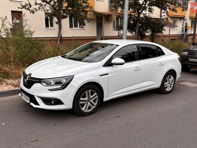 Белый Рено Меган, объемом двигателя 1.46 л и пробегом 179 тыс. км за 10700 $, фото 1 на Automoto.ua