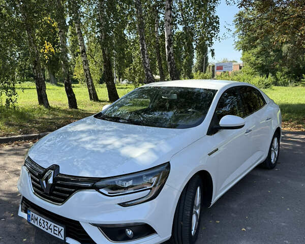 Белый Рено Меган, объемом двигателя 1.46 л и пробегом 72 тыс. км за 18700 $, фото 1 на Automoto.ua