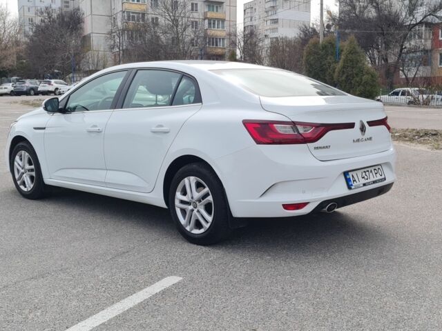 Белый Рено Меган, объемом двигателя 1.6 л и пробегом 137 тыс. км за 13900 $, фото 1 на Automoto.ua