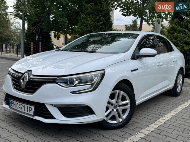 Белый Рено Меган, объемом двигателя 1.46 л и пробегом 200 тыс. км за 12600 $, фото 1 на Automoto.ua