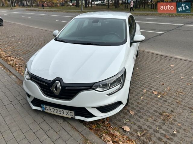 Белый Рено Меган, объемом двигателя 1.46 л и пробегом 144 тыс. км за 15300 $, фото 1 на Automoto.ua