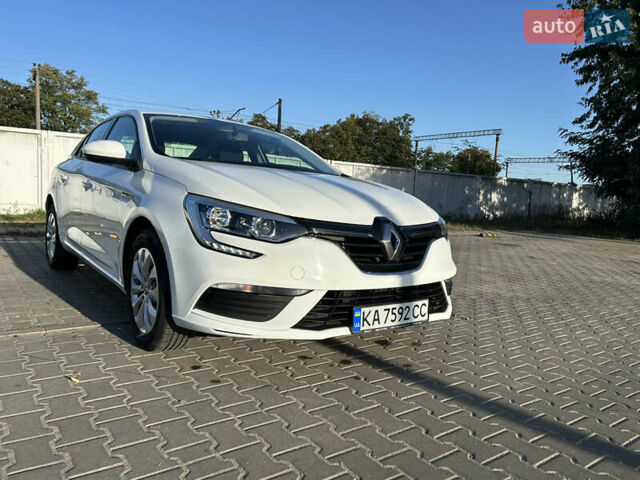 Білий Рено Меган, об'ємом двигуна 1.6 л та пробігом 77 тис. км за 15900 $, фото 1 на Automoto.ua