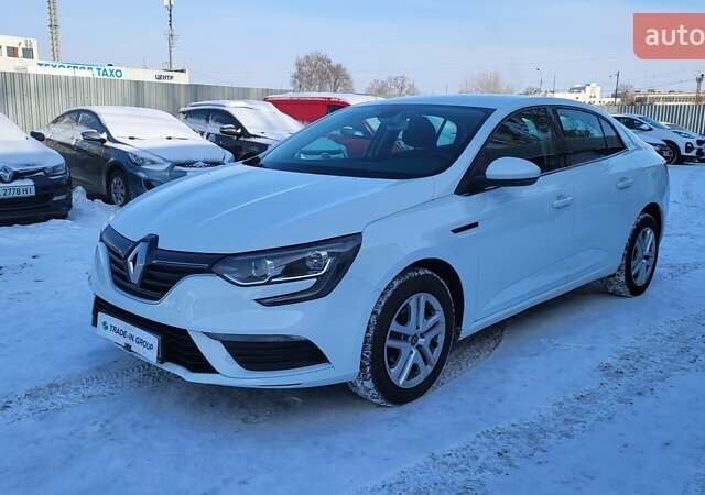 Белый Рено Меган, объемом двигателя 1.46 л и пробегом 102 тыс. км за 13700 $, фото 1 на Automoto.ua