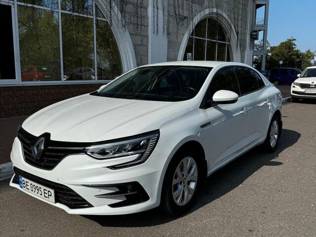 Белый Рено Меган, объемом двигателя 1.33 л и пробегом 75 тыс. км за 16500 $, фото 1 на Automoto.ua