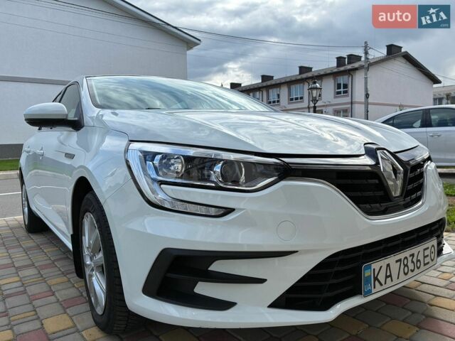 Белый Рено Меган, объемом двигателя 1.46 л и пробегом 116 тыс. км за 17500 $, фото 1 на Automoto.ua