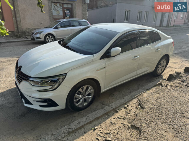Белый Рено Меган, объемом двигателя 1.46 л и пробегом 57 тыс. км за 20000 $, фото 1 на Automoto.ua