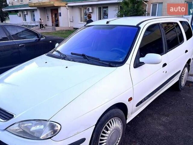 Білий Рено Меган, об'ємом двигуна 1.6 л та пробігом 280 тис. км за 3200 $, фото 1 на Automoto.ua