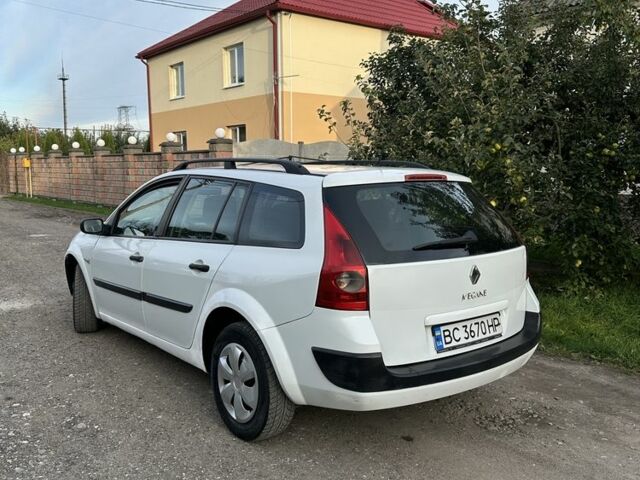 Белый Рено Меган, объемом двигателя 1.6 л и пробегом 233 тыс. км за 2750 $, фото 1 на Automoto.ua
