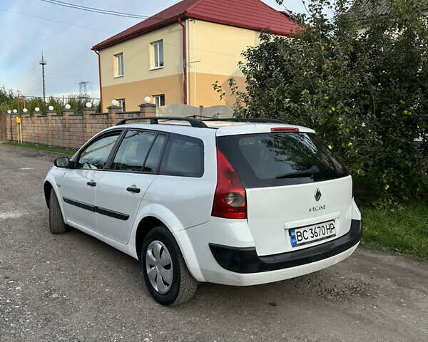 Белый Рено Меган, объемом двигателя 1.6 л и пробегом 233 тыс. км за 2750 $, фото 1 на Automoto.ua