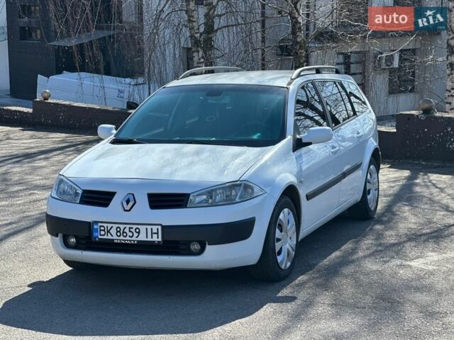 Білий Рено Меган, об'ємом двигуна 1.6 л та пробігом 300 тис. км за 3850 $, фото 1 на Automoto.ua